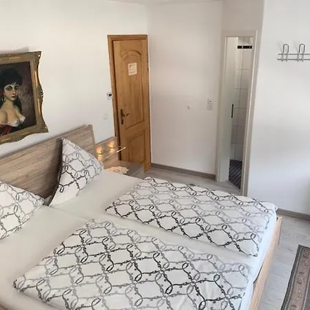 Wein- Und Sektgut Markus Hensler Briedel