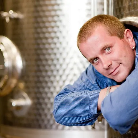 Wein- Und Sektgut Markus Hensler Briedel