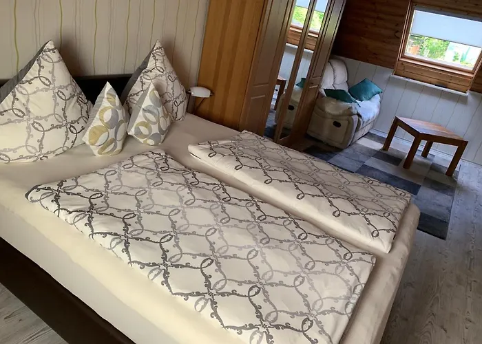 Wein- Und Sektgut Markus Hensler 3* 브리에델