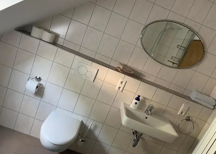 Wein- Und Sektgut Markus Hensler 3*